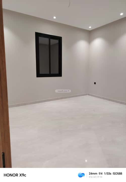 فيلا 300 متر مربع شمالية على شارع 10م الرحمانية، شرق جدة، جدة