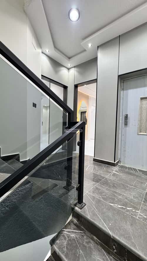 Floor 339.98 SQM with 8 Bedrooms Al Ghadeer, Abha