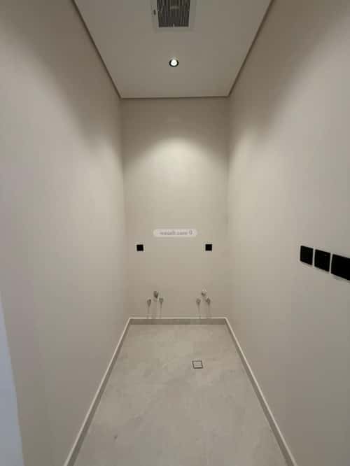 Apartment 193 SQM with 5 Bedrooms Al-Janadriyah, East Riyadh, Riyadh