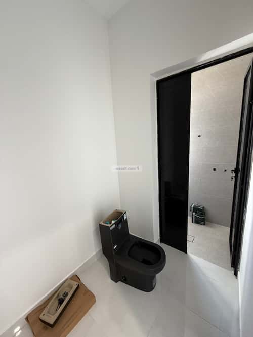 5 bedroom floor in Al Janadriyah