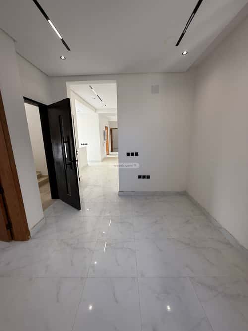 دور 133 متر مربع ب 5 غرف Al-Janadriyah, East Riyadh, Riyadh