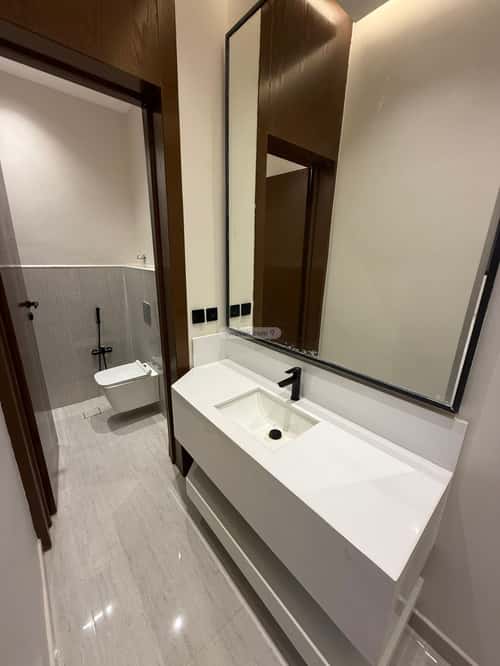 Floor 210.76 SQM with 6 Bedrooms Al Bayan, East Riyadh, Riyadh