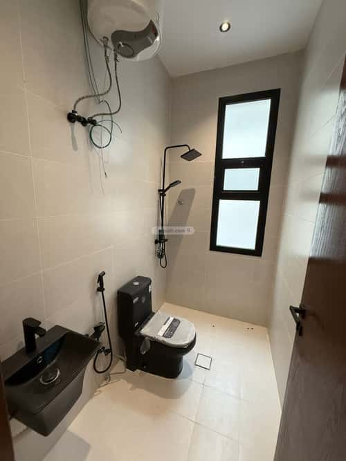 Floor 150.55 SQM with 5 Bedrooms Al-Janadriyah, East Riyadh, Riyadh