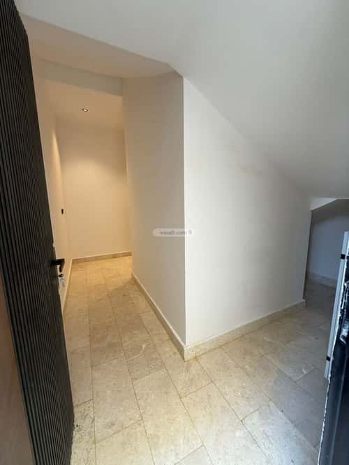 Floor 208.53 SQM with 5 Bedrooms Al-Janadriyah, East Riyadh, Riyadh
