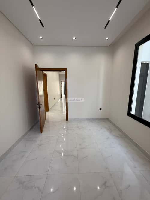 Floor 158.1 SQM with 5 Bedrooms Al-Janadriyah, East Riyadh, Riyadh