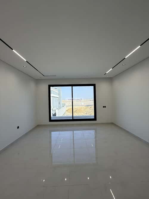 Floor with 5 Bedrooms Al-Janadriyah, East Riyadh, Riyadh