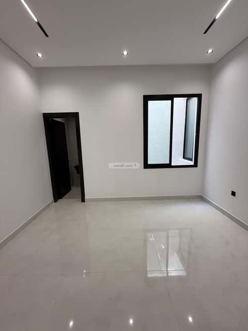 Floor with 5 Bedrooms Al-Janadriyah, East Riyadh, Riyadh