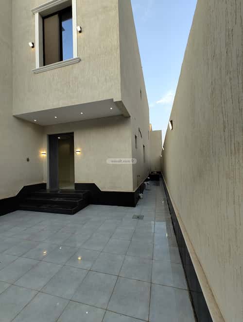 Villa 332.24 SQM Facing South on 15m Width Street Al Rahmanyah, East Jeddah, Jeddah