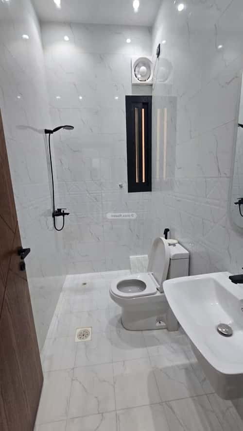 Villa 326 SQM Facing East on 15m Width Street Al Salyhyah, East Jeddah, Jeddah