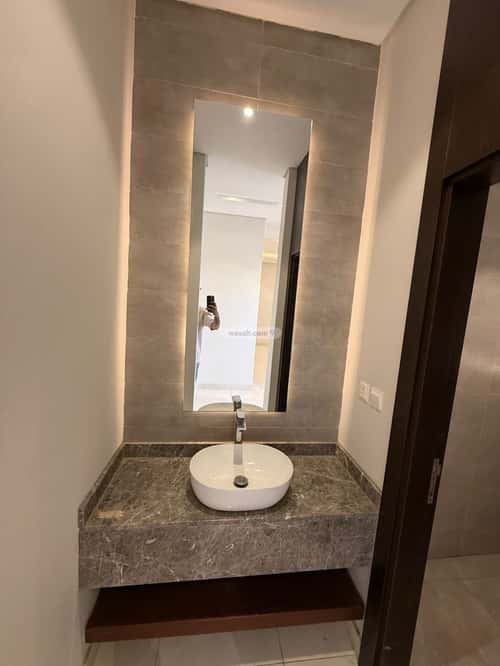 فيلا 262.5 متر مربع شرقية على شارع 32م الياقوت، شمال جدة، جدة