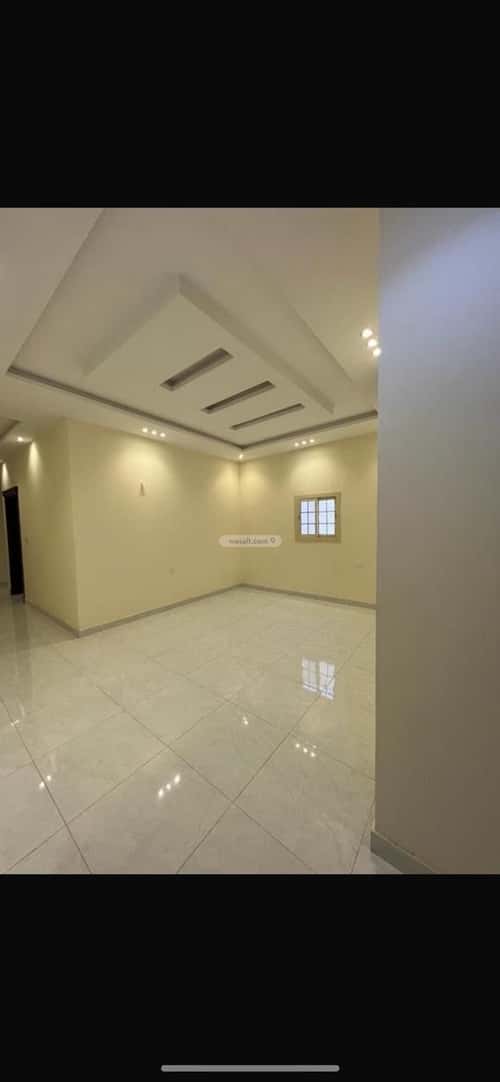 Floor 295.5 SQM with 6 Bedrooms Al Qryenah, South Jeddah, Jeddah