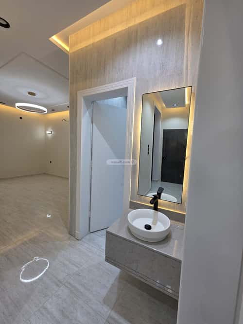 Floor with 8 Bedrooms Al-Yarmouk, Khamis Mushait
