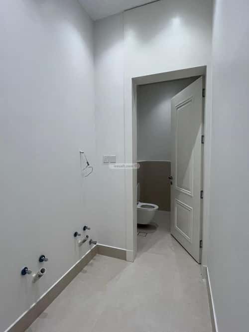 6 bedroom villa in Al Mahdiyyah