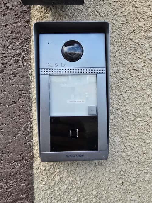 Floor 208 SQM with 6 bedrooms الزهور، أبها