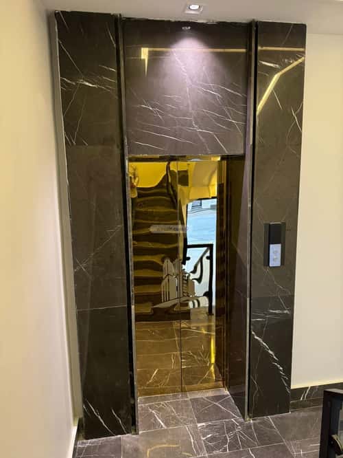 Floor with 5 Bedrooms Qurtubah, East Riyadh, Riyadh
