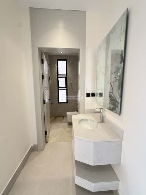 Floor with 5 Bedrooms Al-Khaleej, East Riyadh, Riyadh