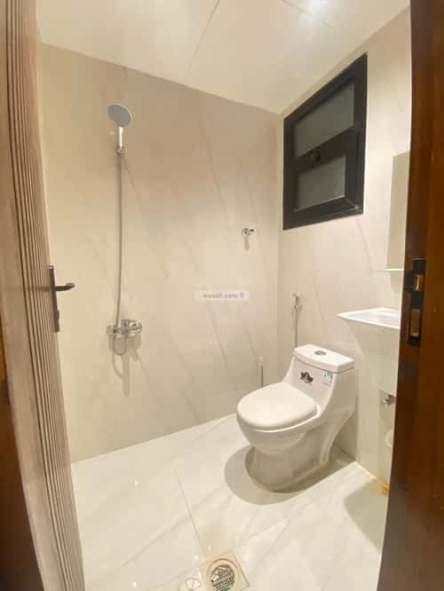 شقة ب 5 غرف الحمراء، الخبر