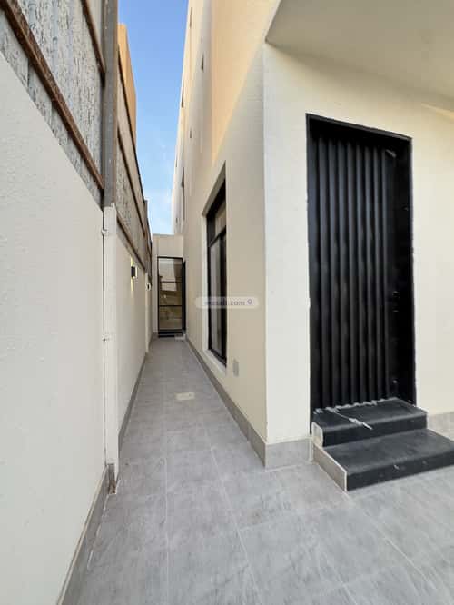 Floor with 5 Bedrooms Al-Khaleej, East Riyadh, Riyadh