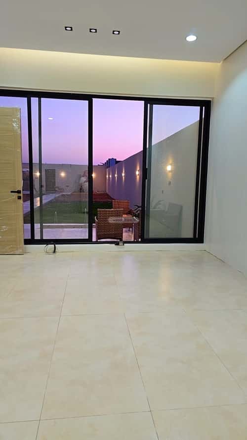 استراحة 420 متر مربع غربية على شارع 15م المصيف، بريدة