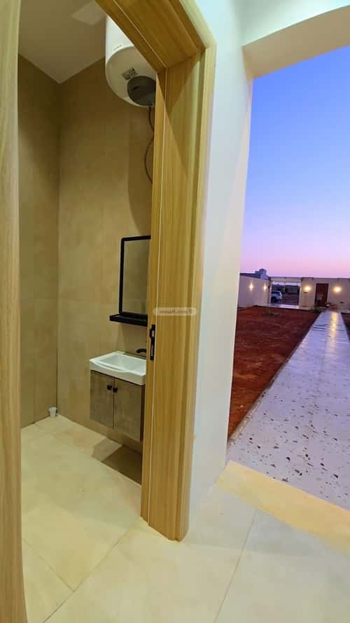 استراحة 420 متر مربع غربية على شارع 15م المصيف، بريدة