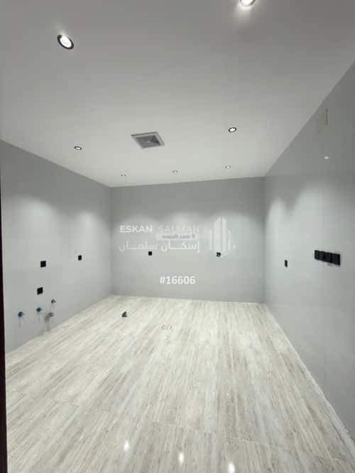 فيلا 296.57 متر مربع جنوبية غربية على شارع 20م العرفاء الغربية، الطائف