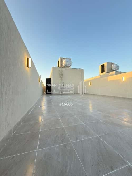 فيلا 296.57 متر مربع جنوبية غربية على شارع 20م العرفاء الغربية، الطائف