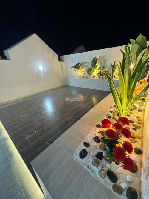 فيلا 310.86 متر مربع شمالية على شارع 10م ريحه، الطائف