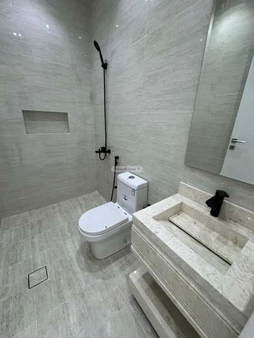 فيلا 310.86 متر مربع شمالية على شارع 10م ريحه، الطائف