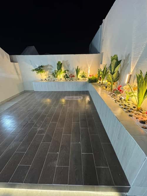 فيلا 310.86 متر مربع شمالية على شارع 10م ريحه، الطائف