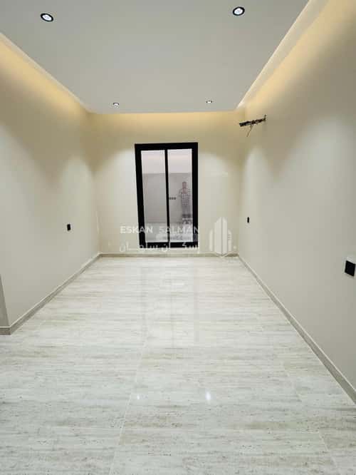 فيلا 300.23 متر مربع شمالية غربية على شارع 15م العرفاء الغربية، الطائف