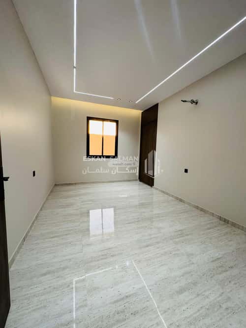 فيلا 300.23 متر مربع شمالية غربية على شارع 15م العرفاء الغربية، الطائف