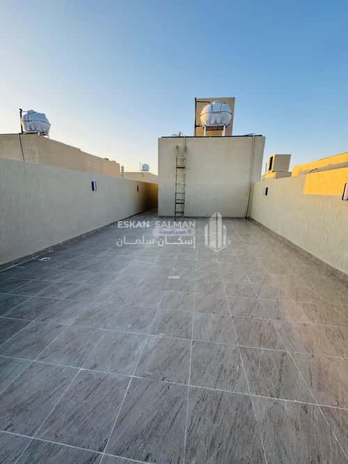 فيلا 300.23 متر مربع شمالية غربية على شارع 15م العرفاء الغربية، الطائف