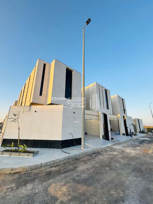 فيلا 300.23 متر مربع شمالية غربية على شارع 15م العرفاء الغربية، الطائف