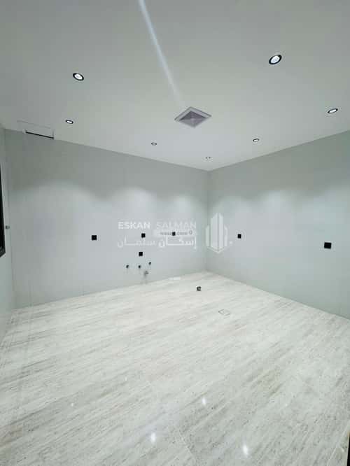 فيلا 300.23 متر مربع شمالية غربية على شارع 15م العرفاء الغربية، الطائف