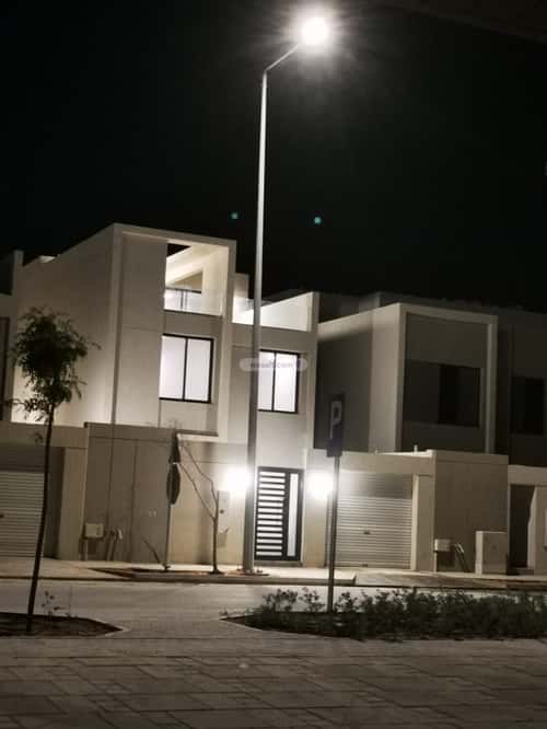 فيلا 250 متر مربع واجهة جنوبية ب 6 غرف مطار الملك خالد الدولي، شمال الرياض، الرياض