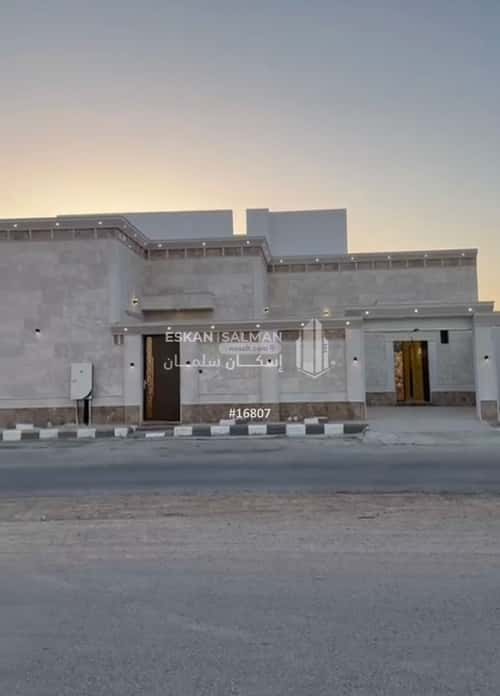 فيلا 385 متر مربع شرقية على شارع 25م اليرموك، حفر الباطن