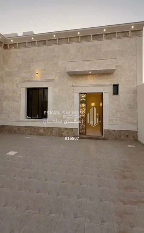 فيلا 385 متر مربع شرقية على شارع 25م اليرموك، حفر الباطن