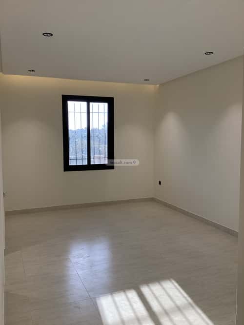 شقة 240 متر مربع ب 5 غرف المعلاة، أحد رفيدة