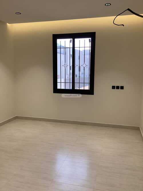 شقة 240 متر مربع ب 5 غرف المعلاة، أحد رفيدة