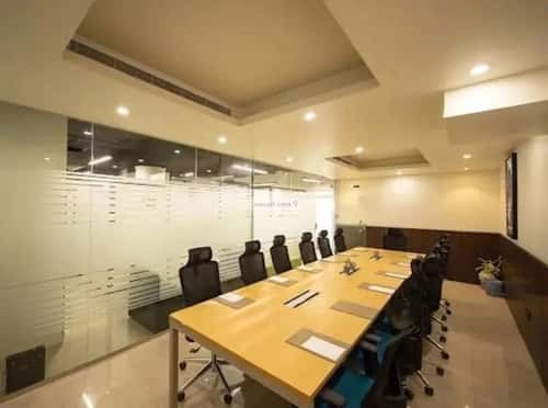 مكتب 3000 م² في الملك عبدالعزيز