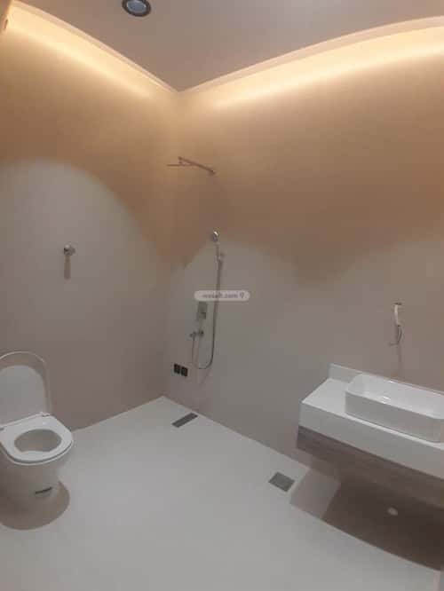 شقة 234 متر مربع ب 7 غرف العمارة، خميس مشيط