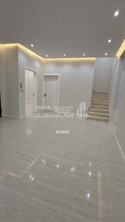 فيلا 200 متر مربع شرقية على شارع 20م السويدي، غرب الرياض، الرياض