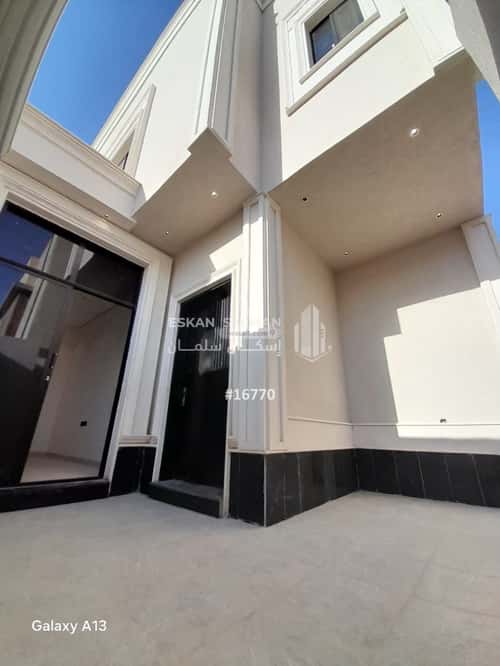 Villa 277.46 SQM Facing West on 15m Width Street Al-Janadriyah, East Riyadh, Riyadh