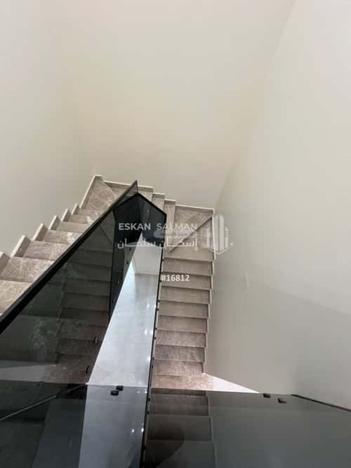 شقة ب 8 غرف الرمال، شرق الرياض، الرياض