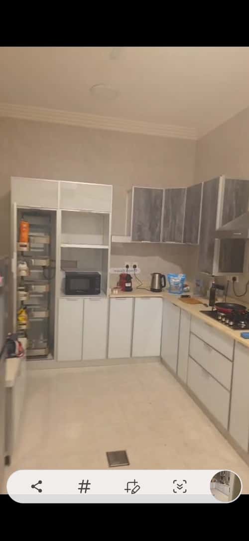 Apartment with 3 Bedrooms Al-Mahdiyah, West Riyadh, Riyadh