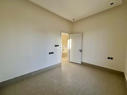 Building 400 SQM Facing South Al-Mahdiyah, West Riyadh, Riyadh