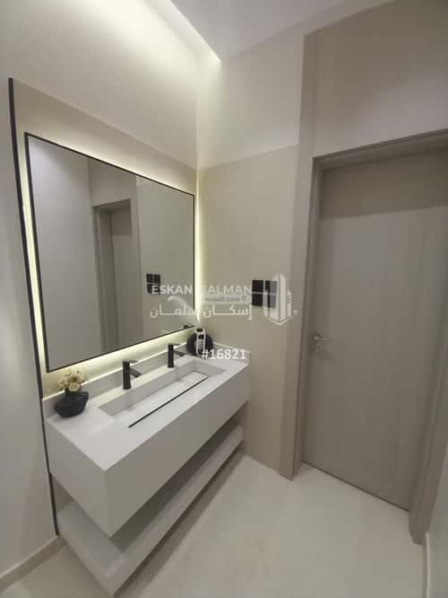 فيلا 284.31 متر مربع شمالية على شارع 15م وسيلة، المزاحمية