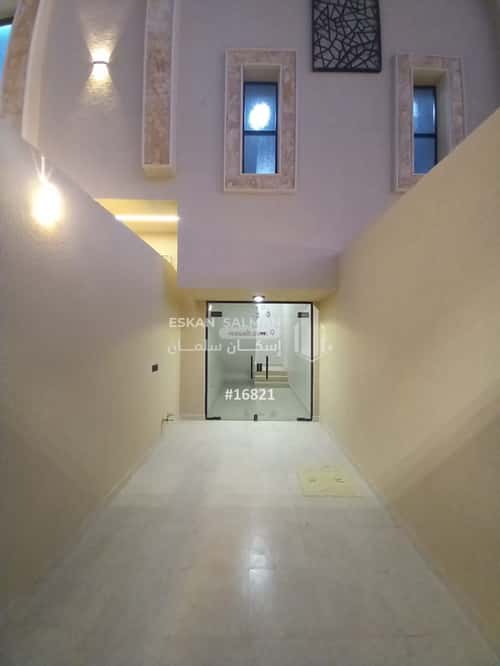 فيلا 284.31 متر مربع شمالية على شارع 15م وسيلة، المزاحمية