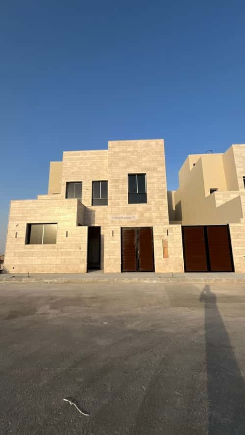 Villa 540 SQM Facing South on 20m Width Street Al-Mahdiyah, West Riyadh, Riyadh
