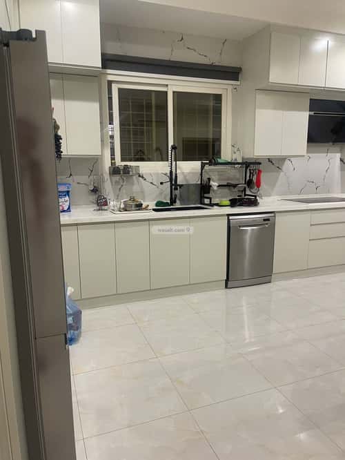 فيلا 350 متر مربع جنوبية على شارع 15م الفلاح، شمال الرياض، الرياض